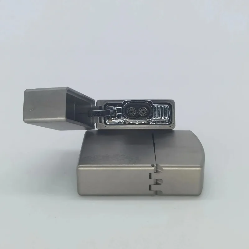 Titanium Shell Windproof Light - Lighter Insert Zippo のレビューと価格